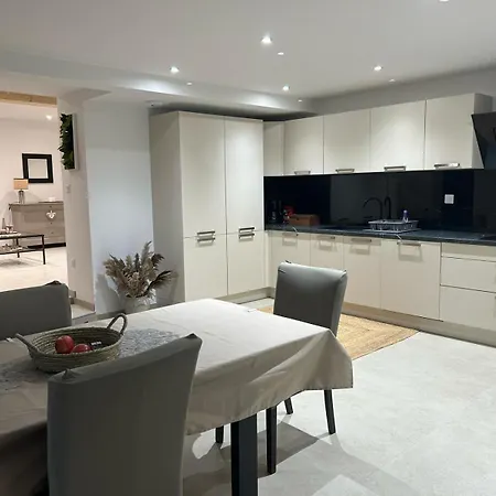 Maison Colmar, Spacieuse, Accueillante , Confortable Au Calme Apartamento *