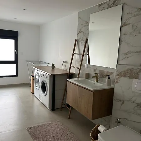 Lägenhet Maison Colmar, Spacieuse, Accueillante , Confortable Au Calme *