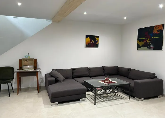 Maison Colmar, Spacieuse, Accueillante , Confortable Au Calme